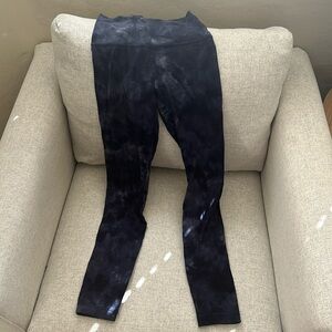 Lululemon Align tight- 28” Navy, Smoke pattern